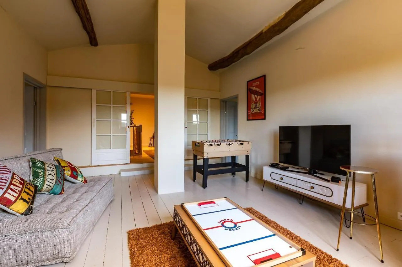 Villa Avec Vue - Piscine Privee, Cuisine D'Ete, Jeux Video Et Appareils De Fitness Puygaillard-de-Lomagne 0*,  France