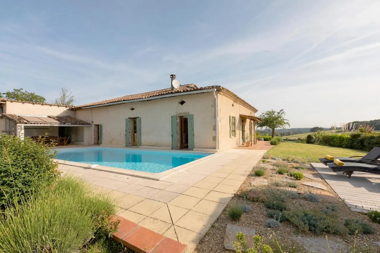 Villa Avec Vue - Piscine Privee, Cuisine D'Ete, Jeux Video Et Appareils De Fitness Puygaillard-de-Lomagne 0*,  France